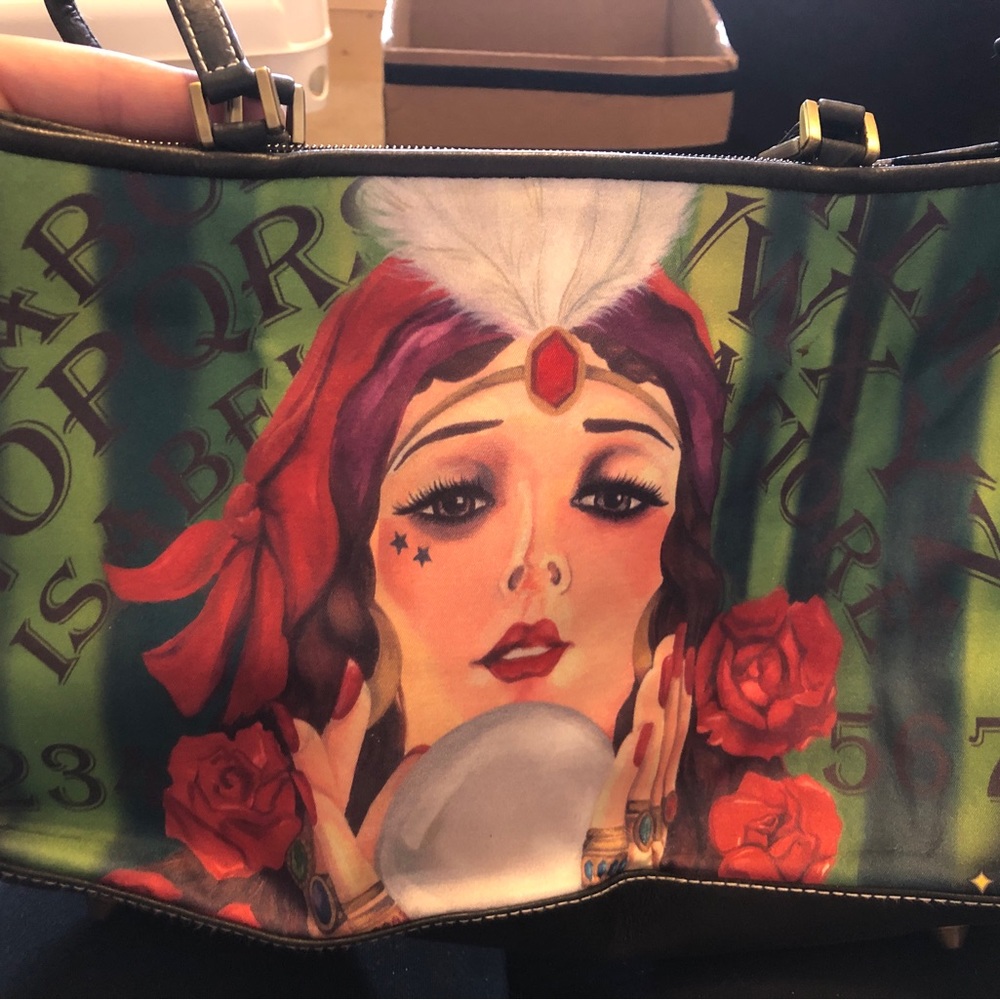 Isabella Fiore Gypsy bag
